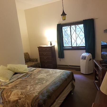 Kancamagus Swift River Inn Albany 部屋 写真